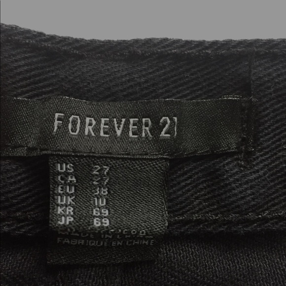 2 for $10🔥F21 Studded Shorts - Picture 4 of 4